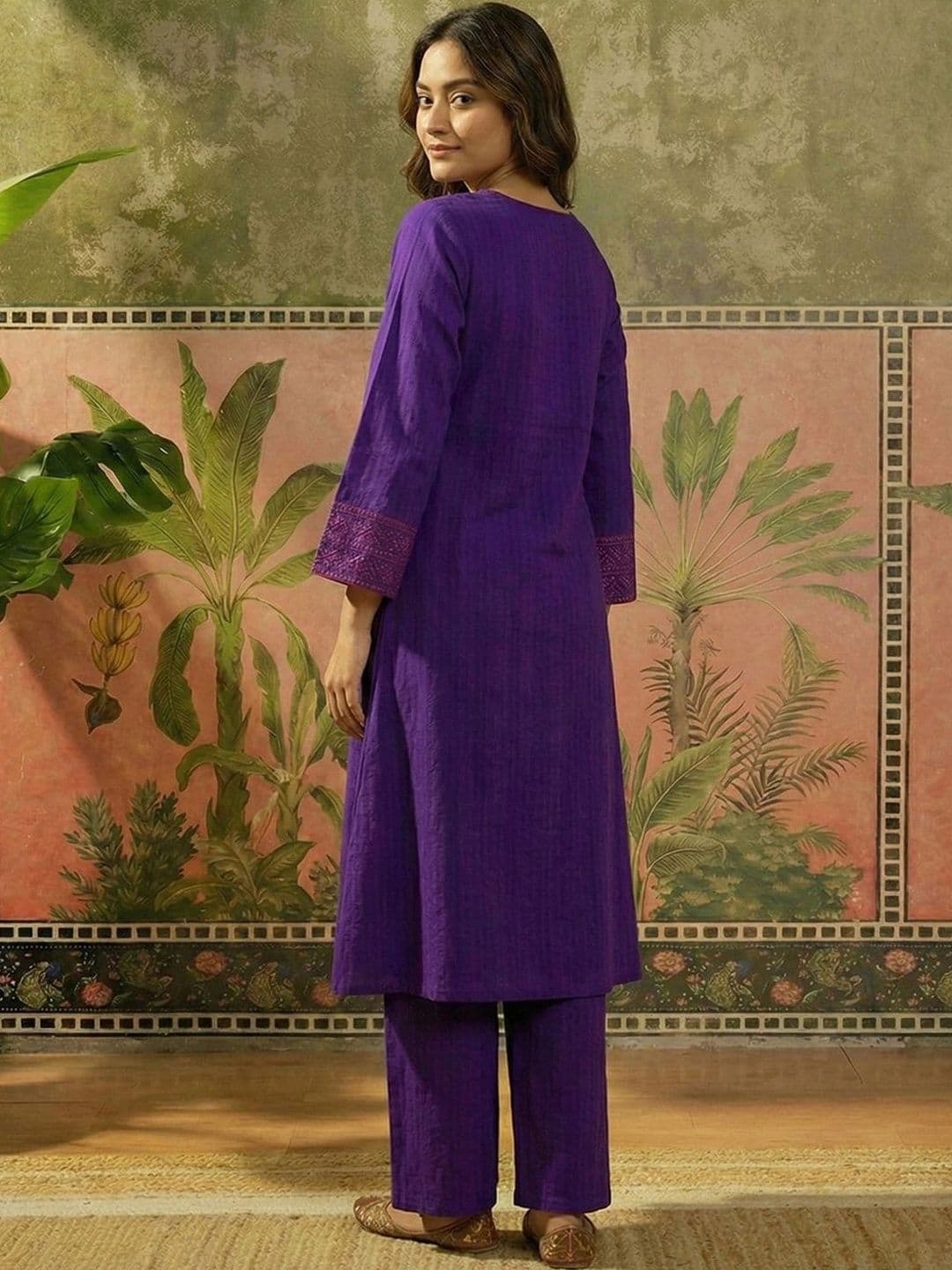 CHHAAP Women Regular Thread Work Kurta with Palazzos thumbnail 2