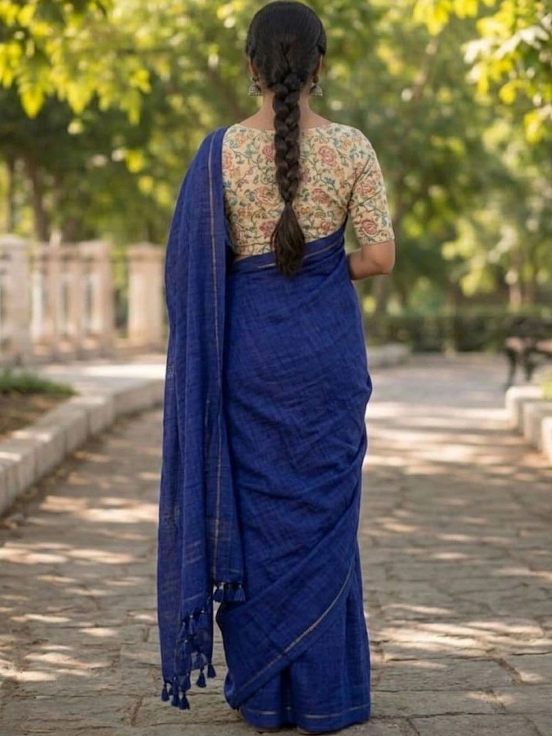 Devmora Pure Cotton Saree thumbnail 3