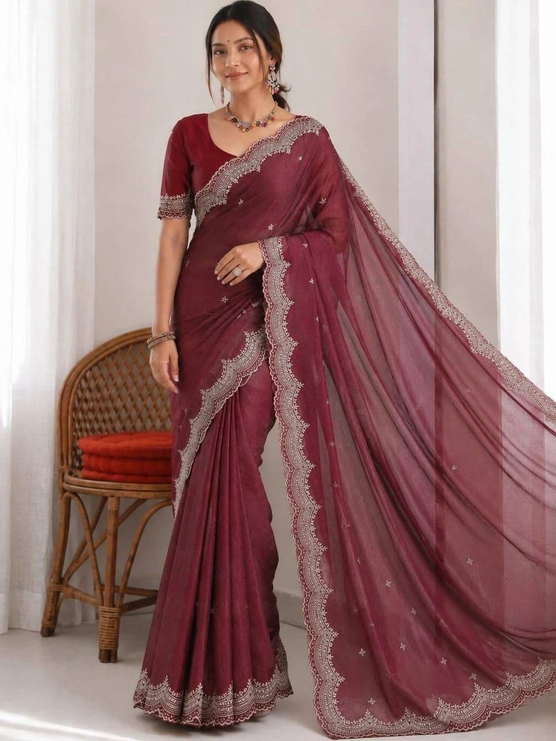 Saanvi Ethnic Motifs Embroidered Poly Georgette Saree thumbnail 5