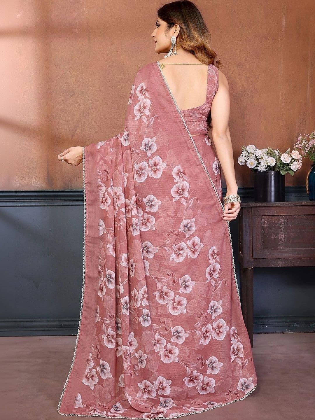 Urban Pallu Floral Pure Chiffon Designer Saree thumbnail 6