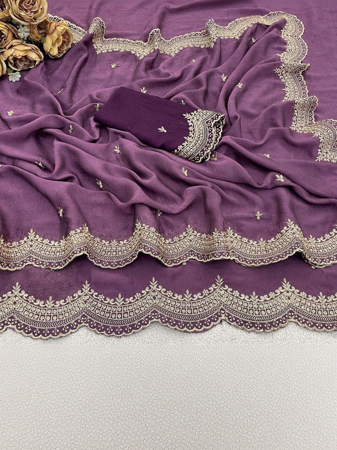 LabelVASTRA Ethnic Motifs Embroidered Poly Georgette Saree thumbnail 3