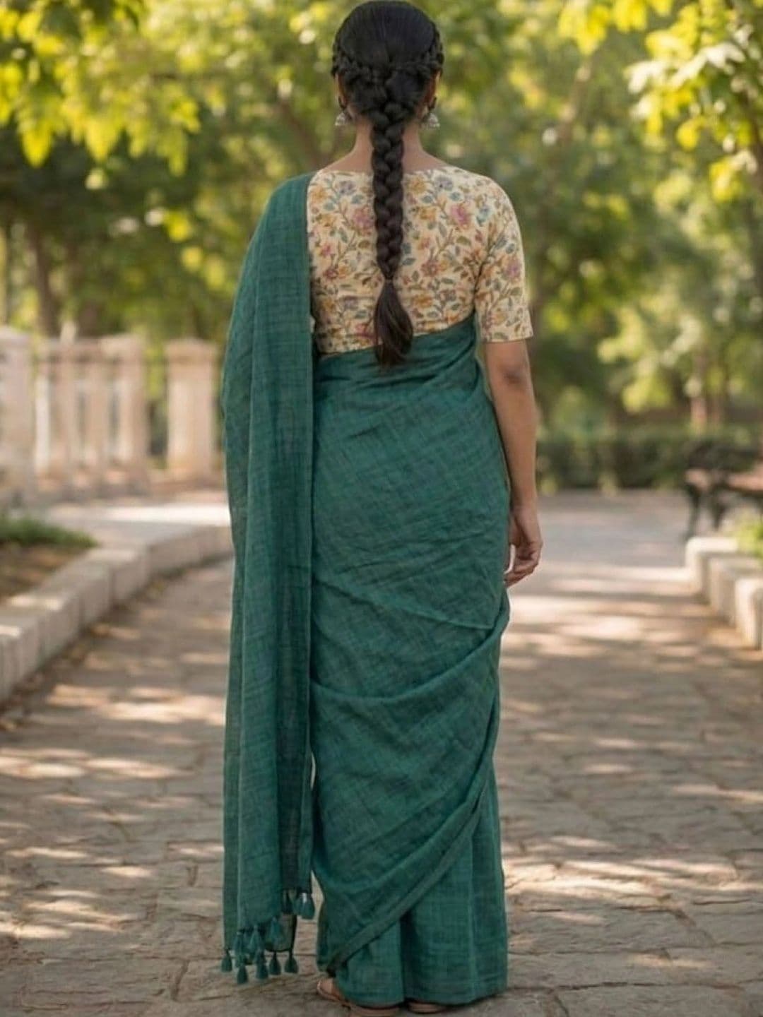 Devmora Pure Cotton Saree thumbnail 4