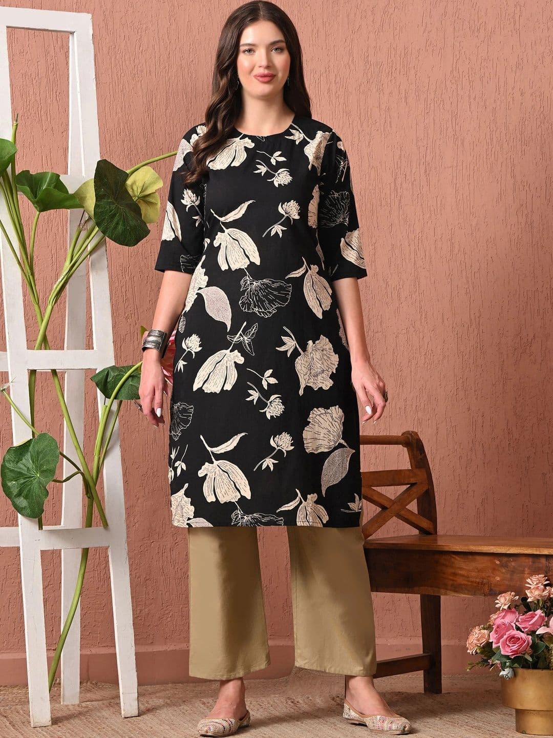 HERE&NOW Women Floral Printed Floral Kurta - view 1