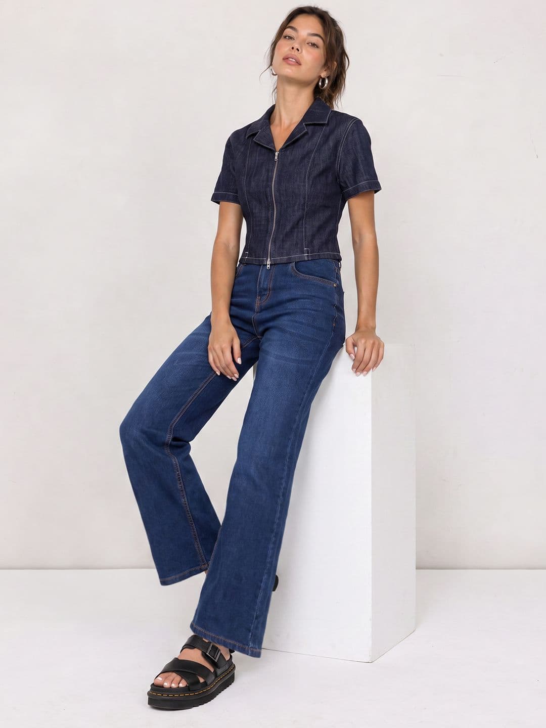 The Roadster Life Co. Women Light Fade Jeans thumbnail 4
