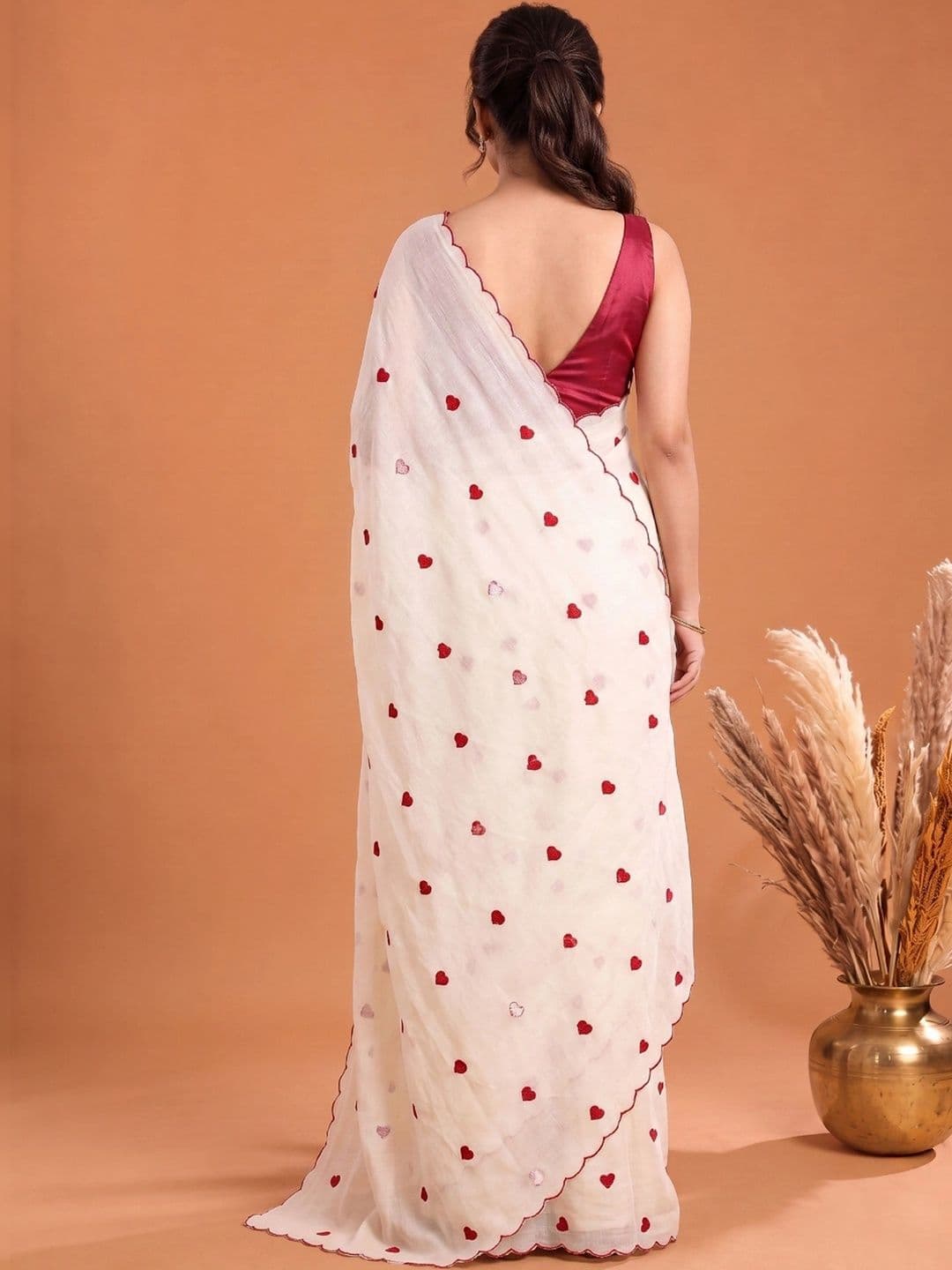 Mitera Embroidered Pure Cotton Saree thumbnail 3