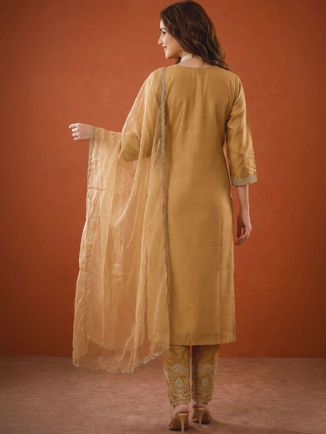 SAINOOR Women Ethnic Motifs Embroidered Regular Thread Work Kurta with Trousers & With Dupatta thumbnail 2