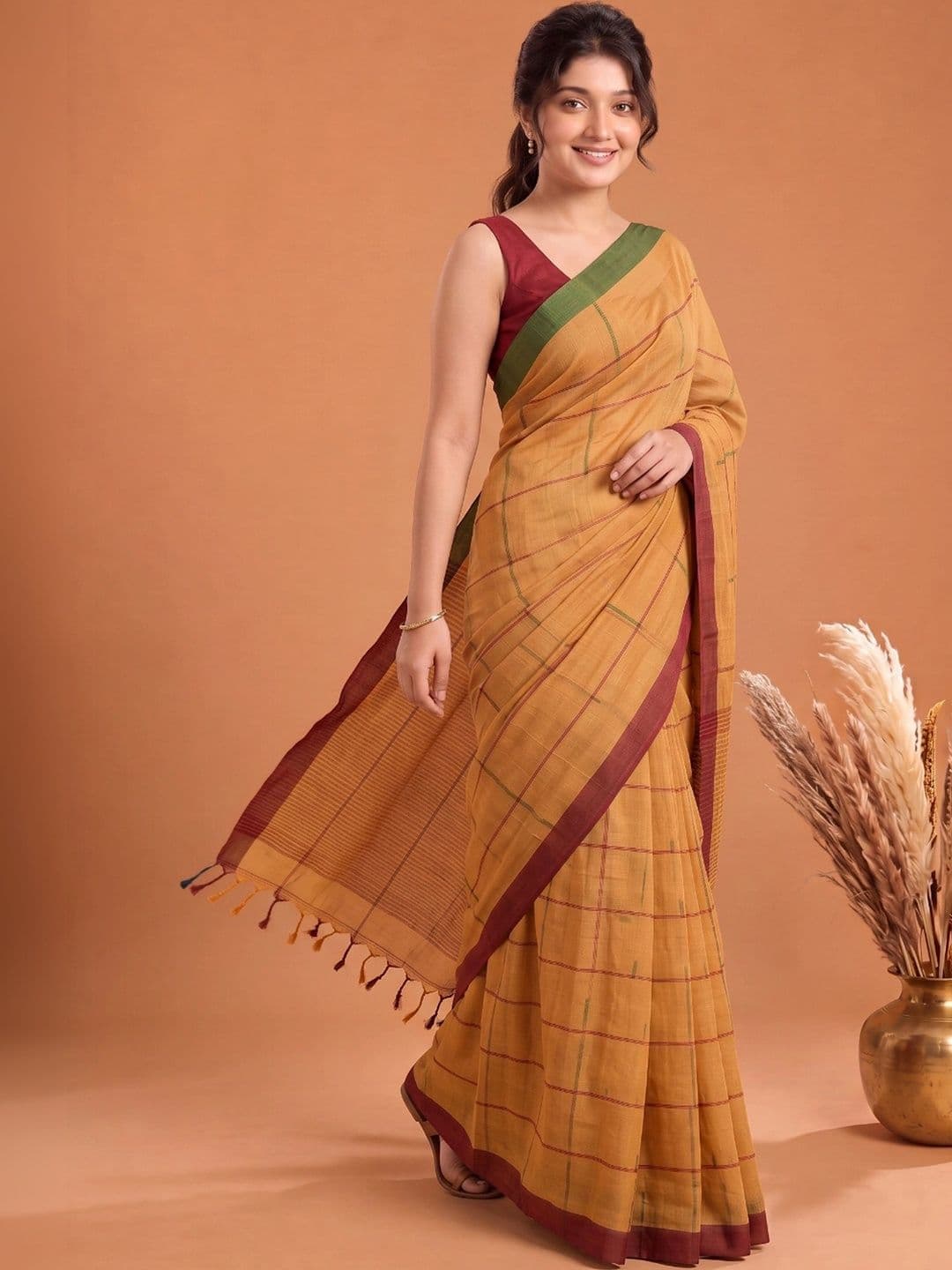 Mitera Checked Pure Cotton Saree thumbnail 2