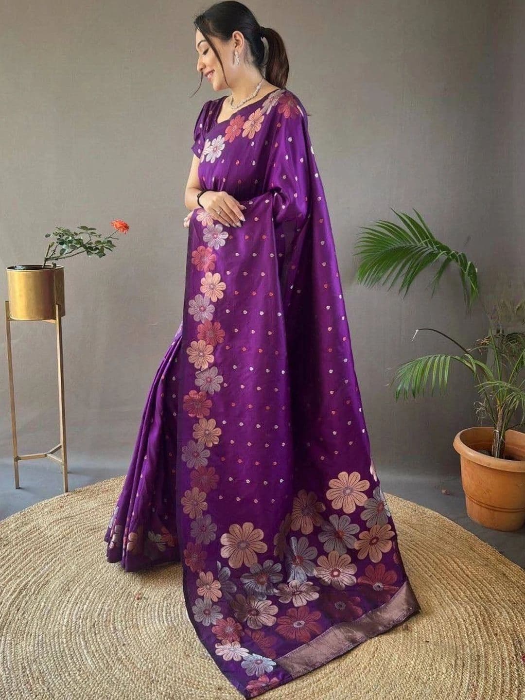 revika Floral Zari Art Silk Designer Kanjeevaram Saree thumbnail 2