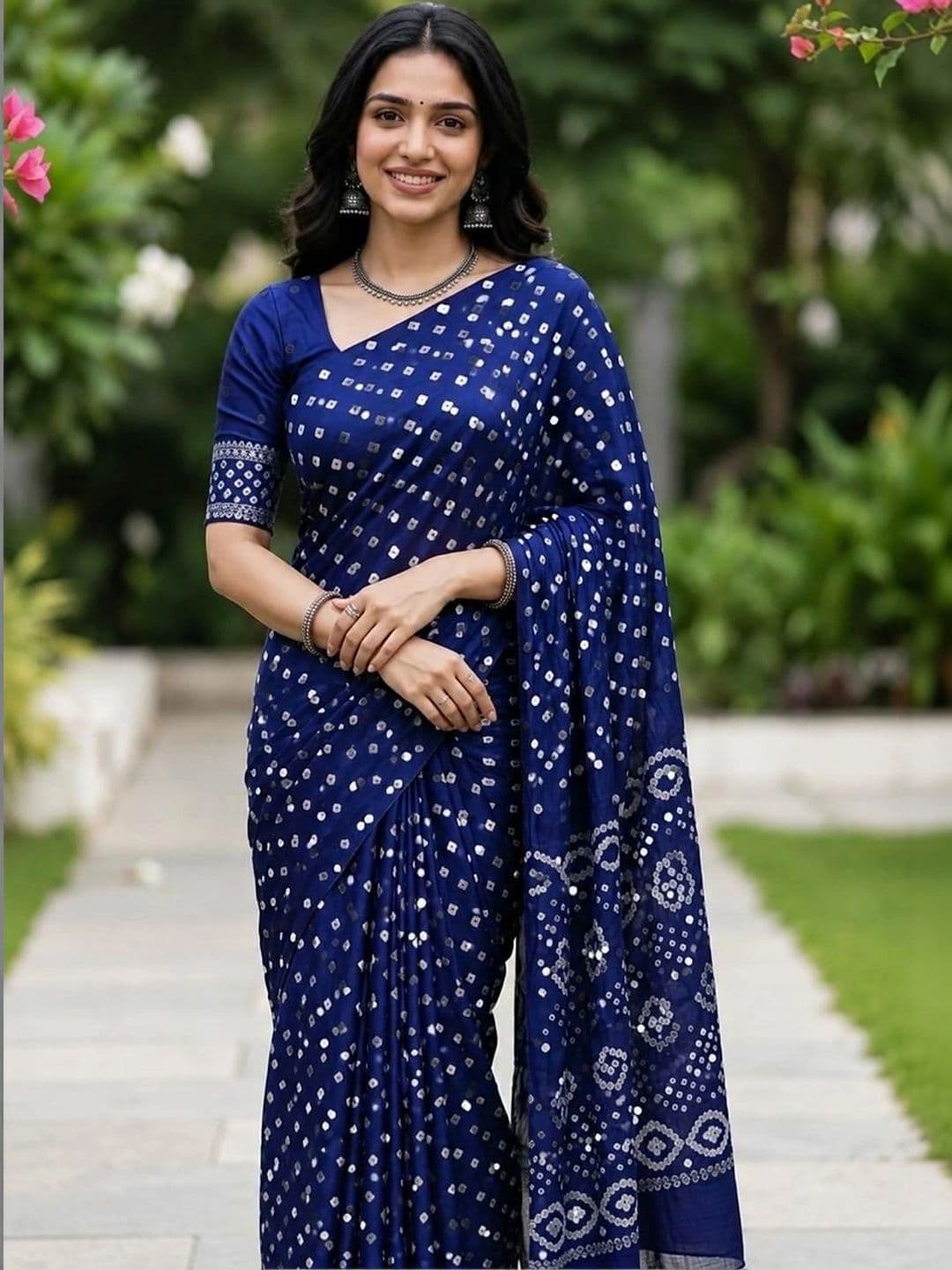 VAMIKA FASHION Embellished Saree - view 1