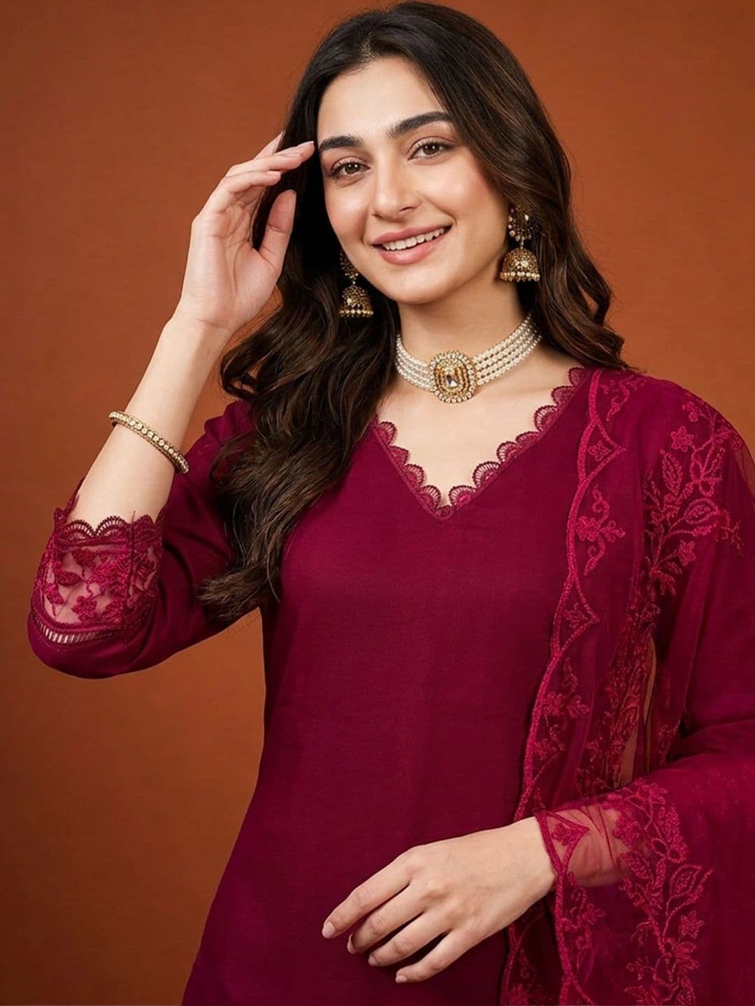 SAINOOR Women Regular Thread Work Kurta with Trousers & With Dupatta thumbnail 3