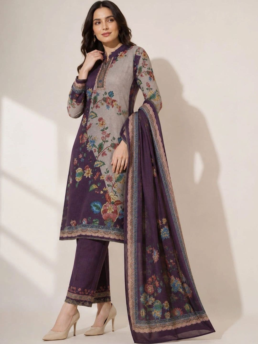 Wool's Kart Women Floral Printed Regular Kurta with Trousers & With Dupatta thumbnail 3