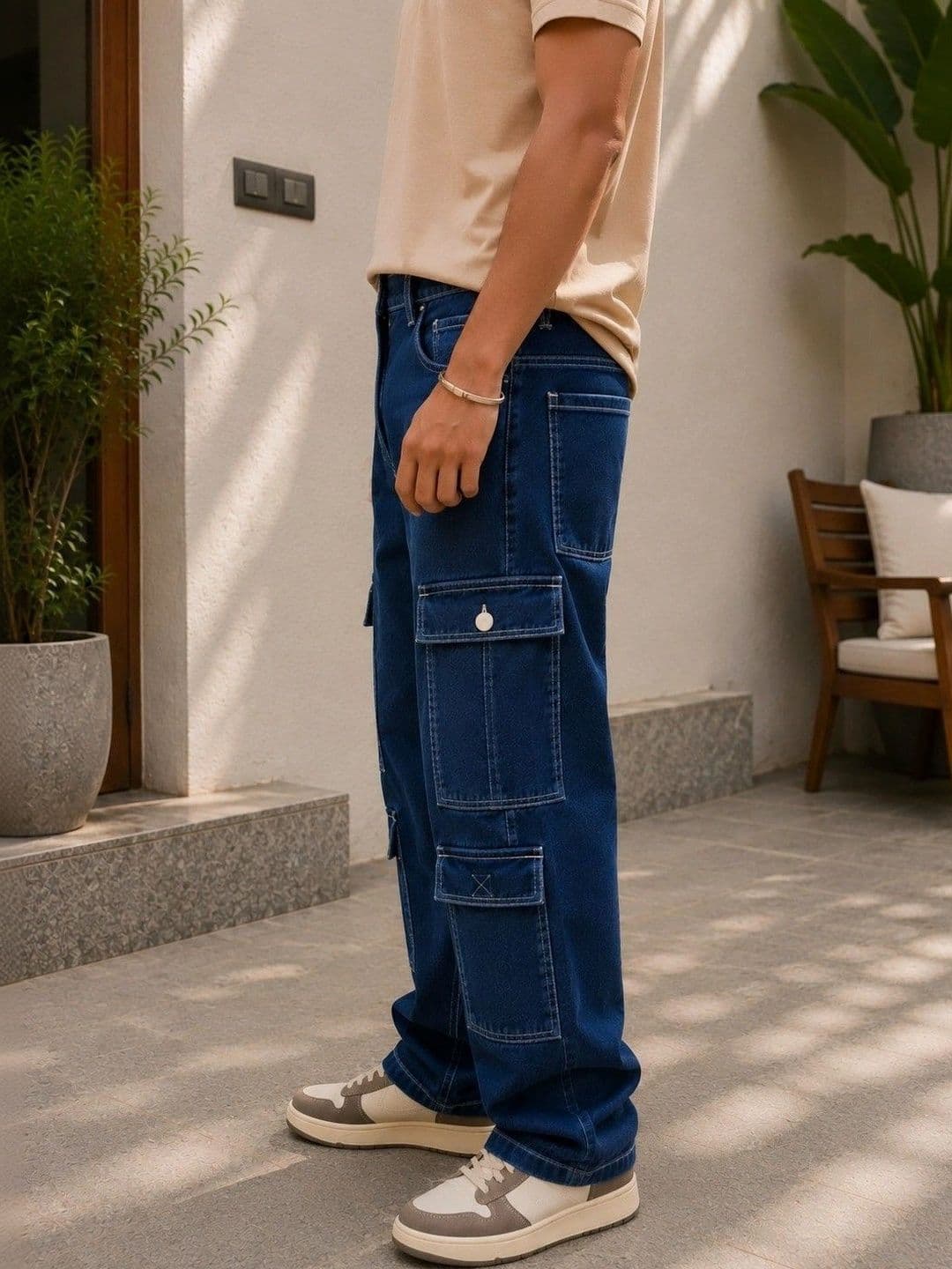 FICTION Men Comfort Relaxed Fit Mid-Rise Coated Stretchable Jeans thumbnail 2