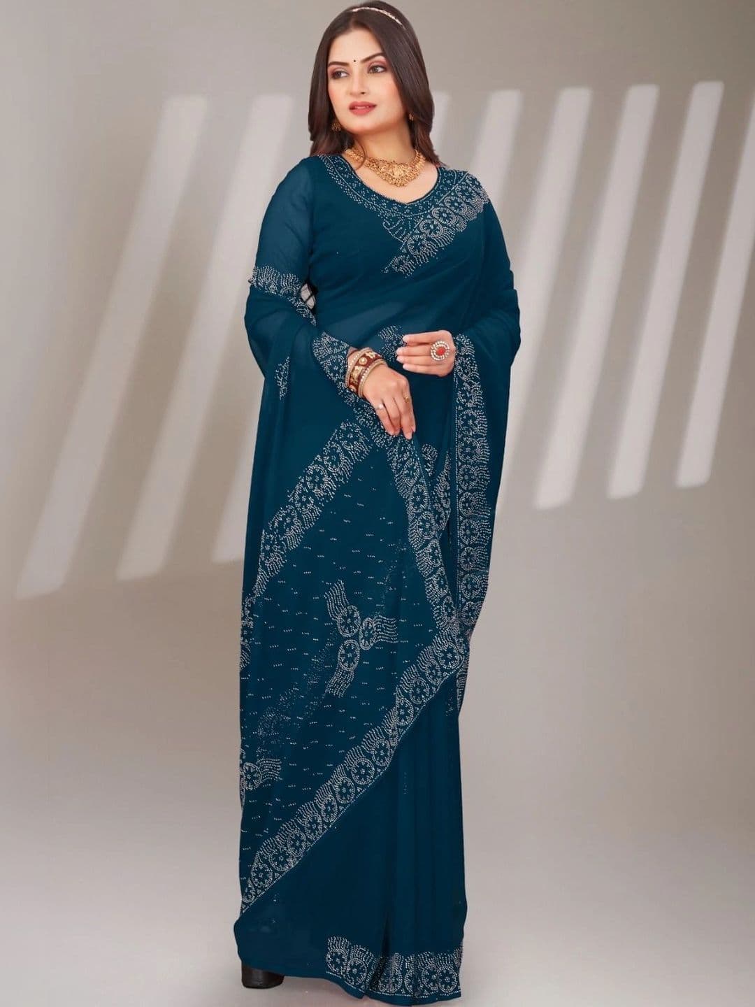 PRANU TRENDS Embellished Poly Chiffon Saree thumbnail 4