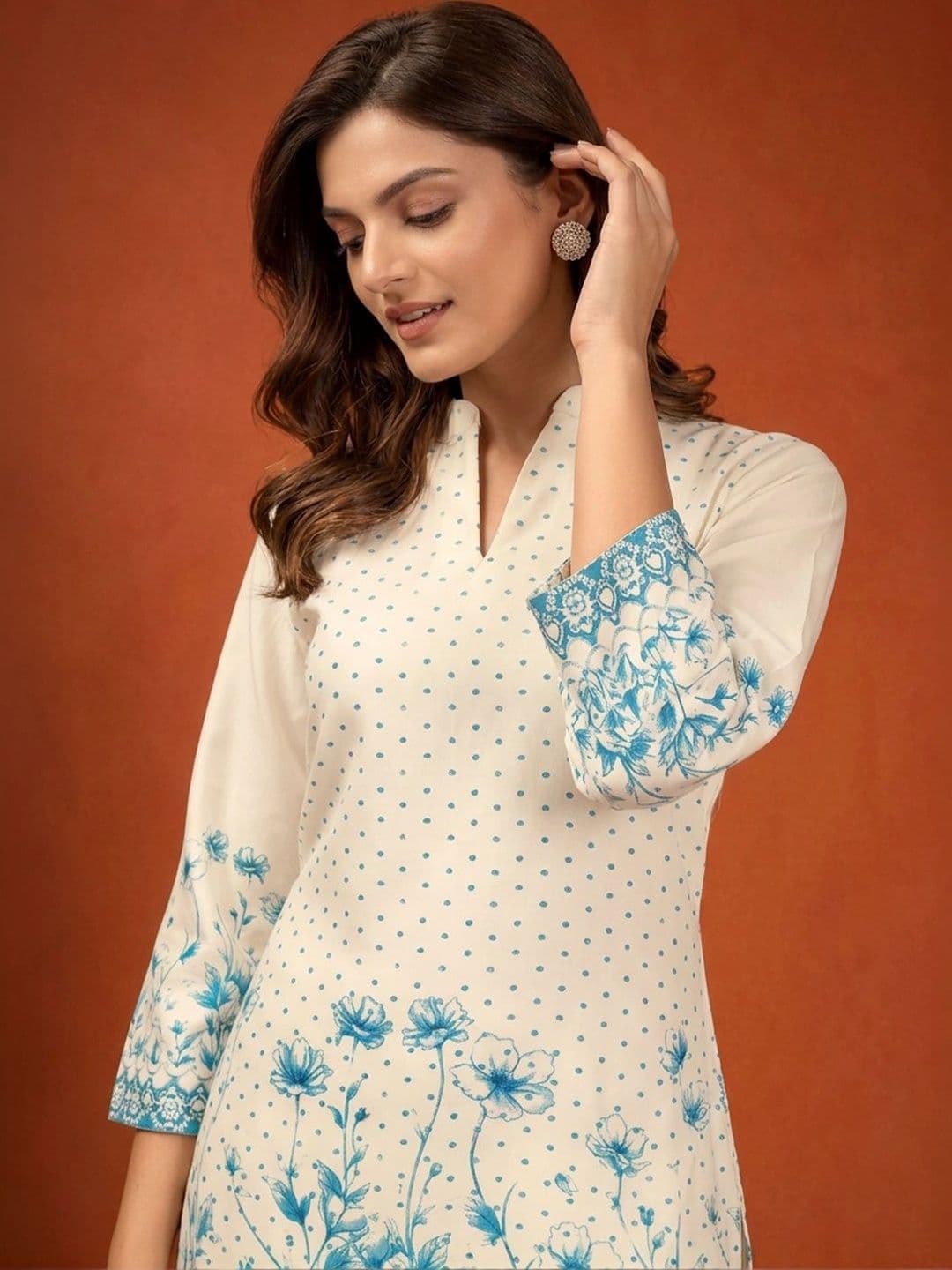 SAINOOR Women Floral Printed Regular Kurta with Palazzos thumbnail 4