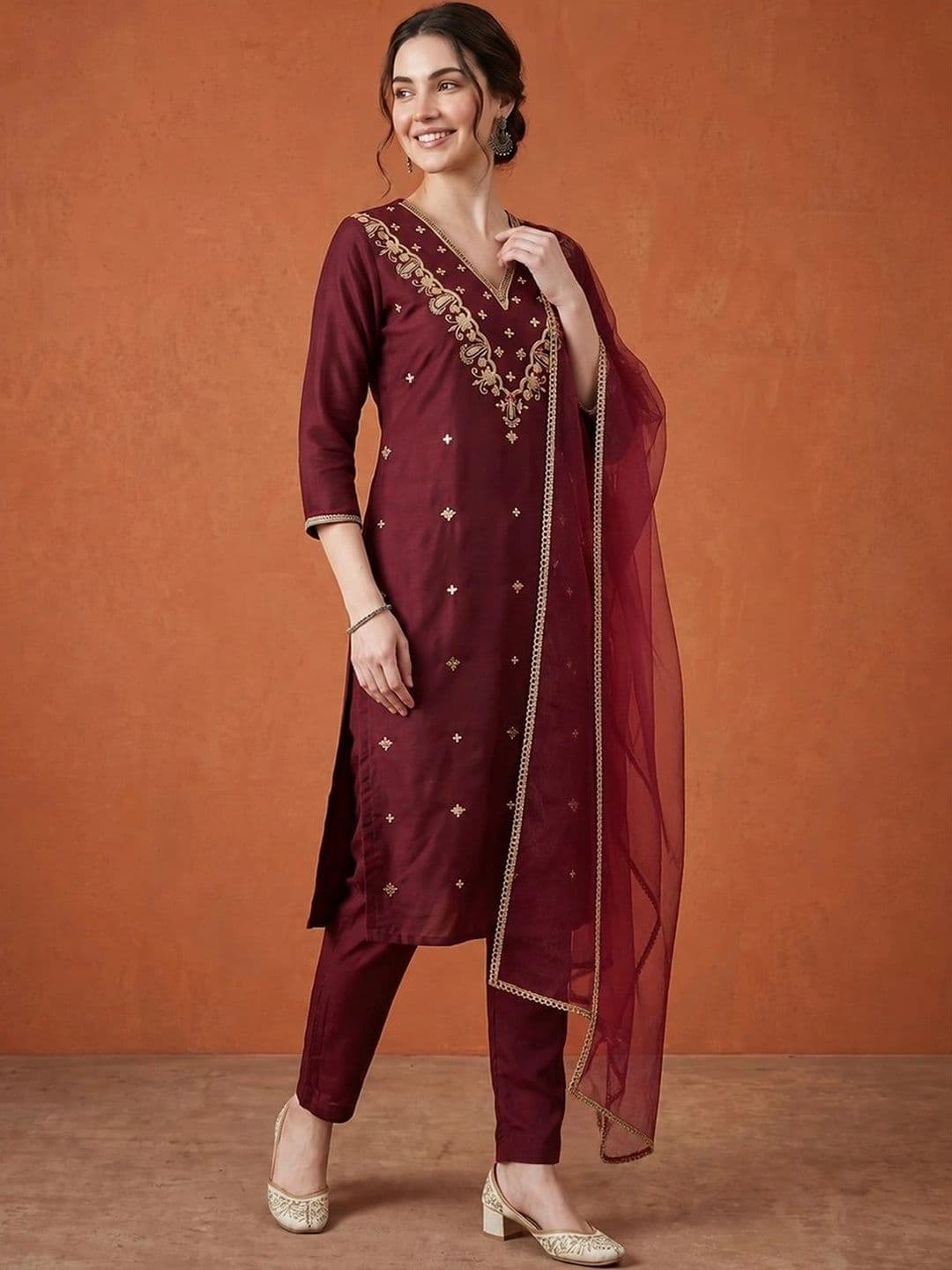 SAINOOR Women Ethnic Motifs Embroidered Regular Kurta with Trousers & With Dupatta thumbnail 3