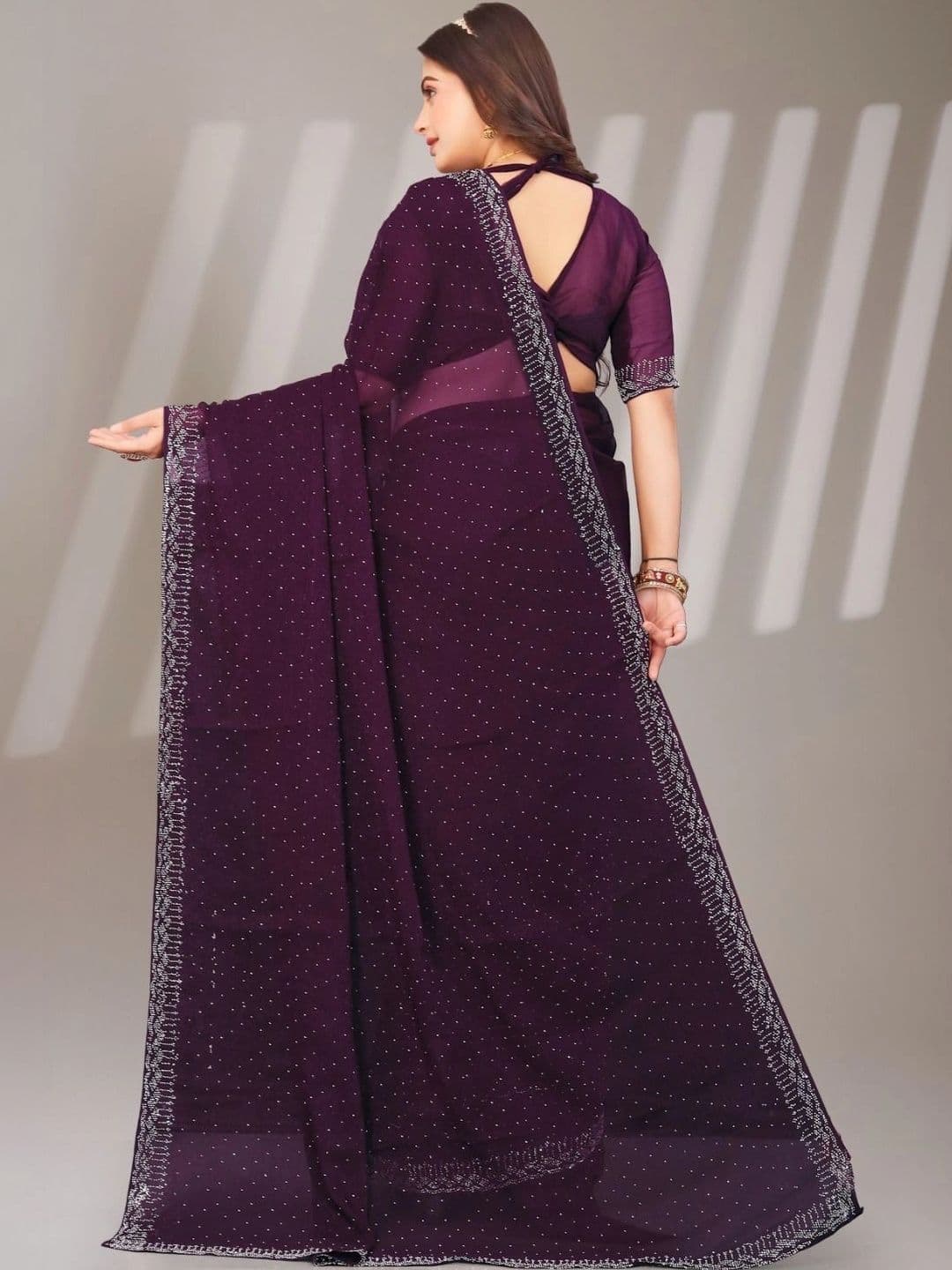 Textile Mantra Embellished Poly Chiffon Saree thumbnail 2