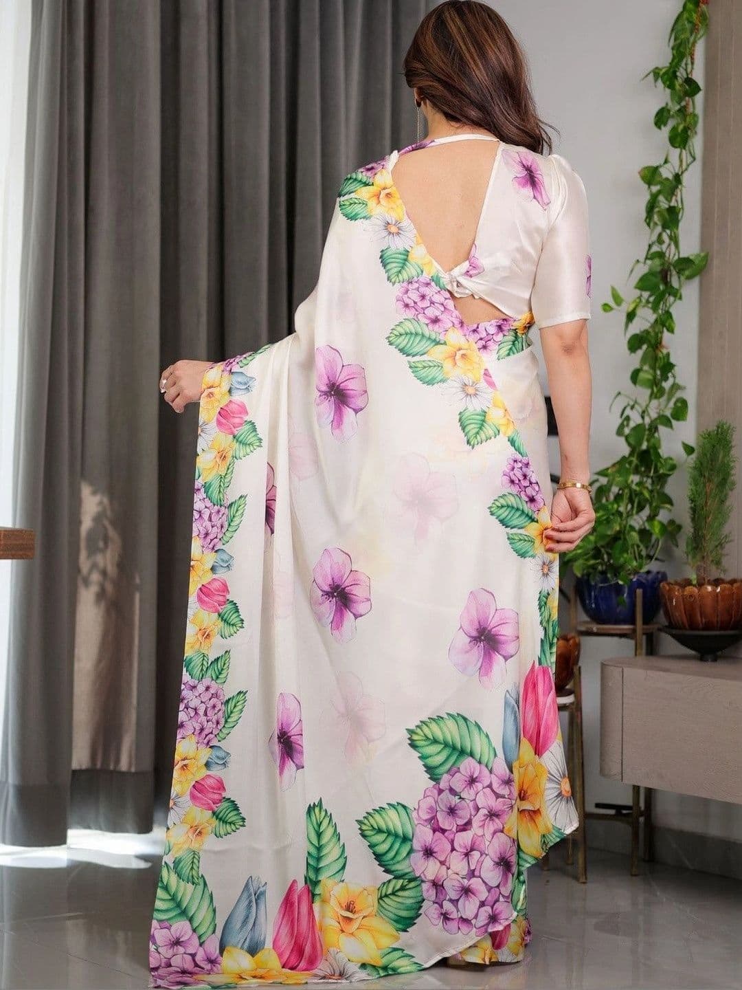 Urban Pallu Floral Pure Chiffon Designer Saree thumbnail 7