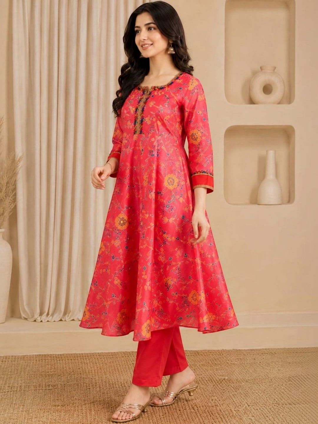 EELIKA Women Floral Printed Regular Thread Work Kurta with Trousers thumbnail 2