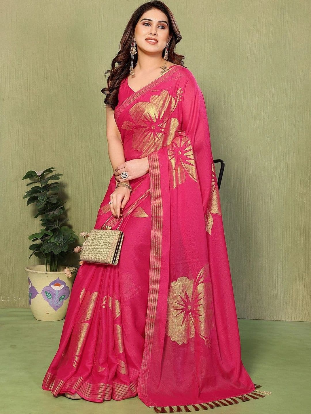 Urban Pallu Floral Zari Pure Georgette Designer Saree - view 1