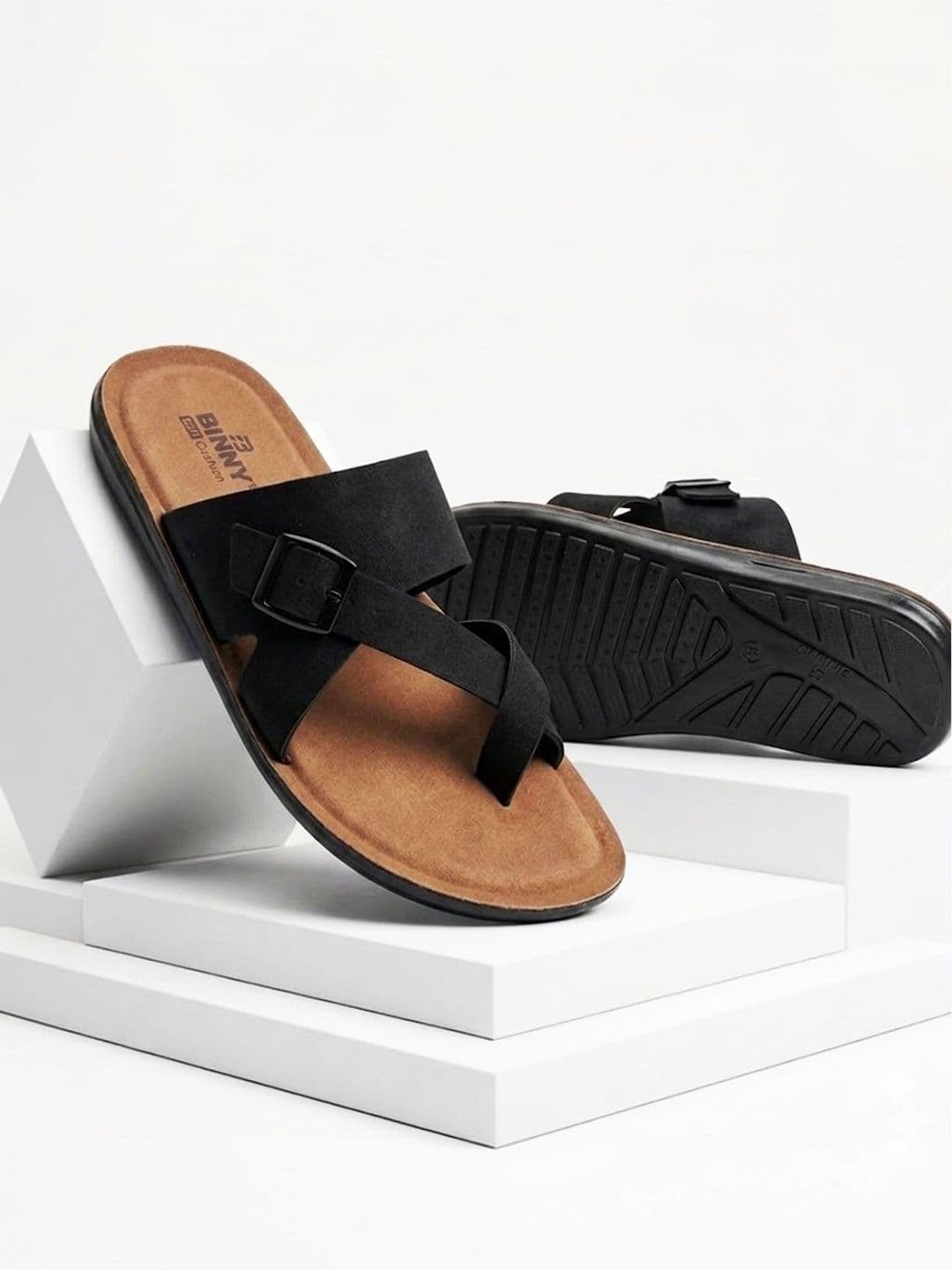 Binny Men Black Synthetic Comfort Toe-Ring Sandals With Buckle Strap thumbnail 7