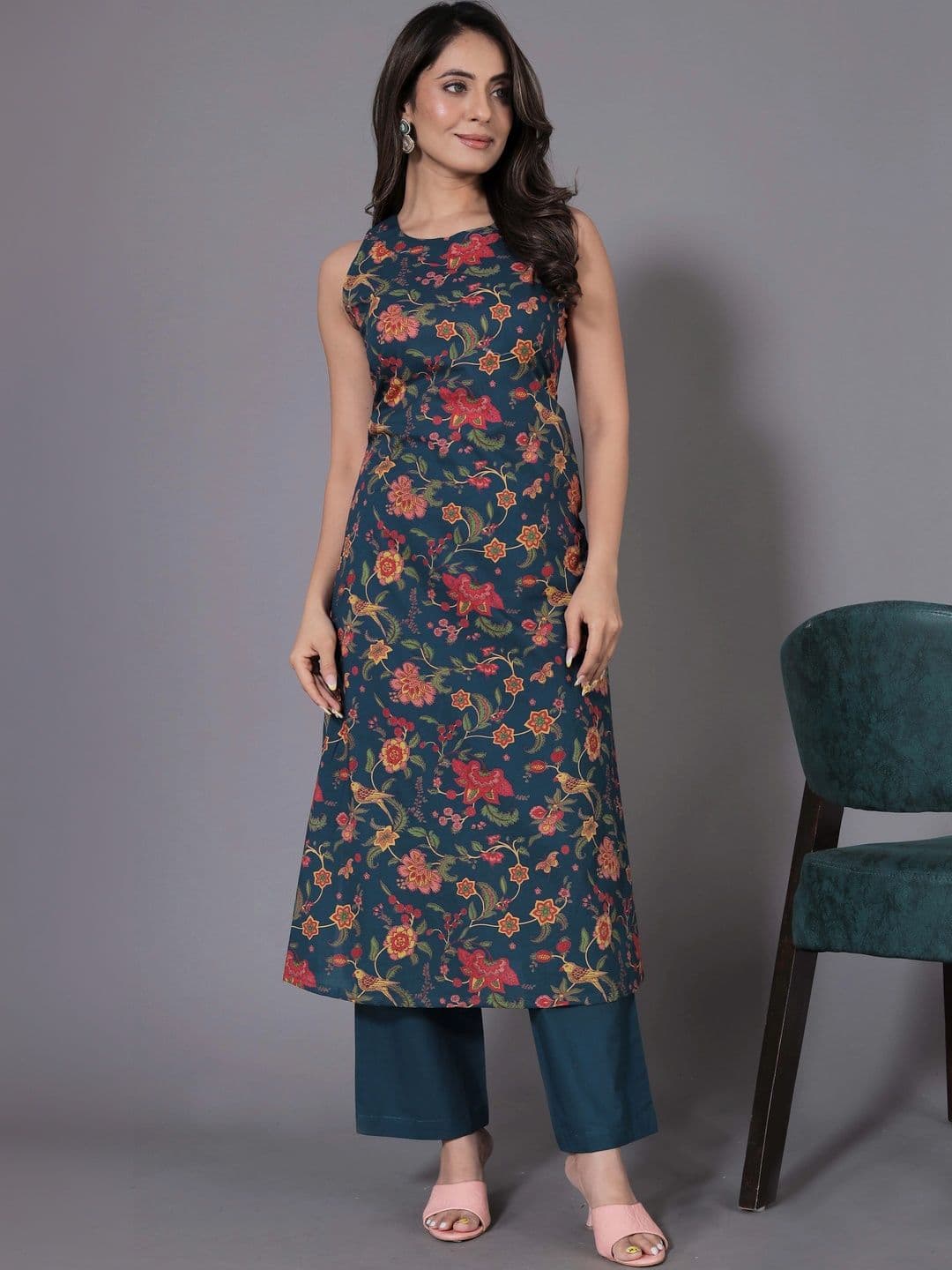 all about you Women Floral Printed Regular Kurta with Palazzos thumbnail 5
