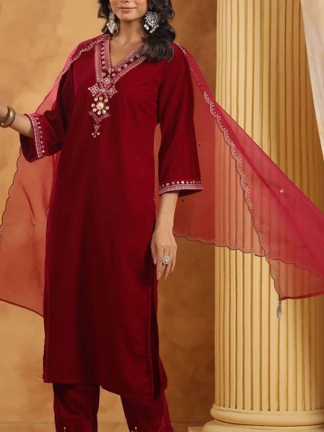 SRF KURTI HUB Women Ethnic Motifs Embroidered Regular Mirror Work Velvet Kurta with Trousers & With Dupatta thumbnail 2