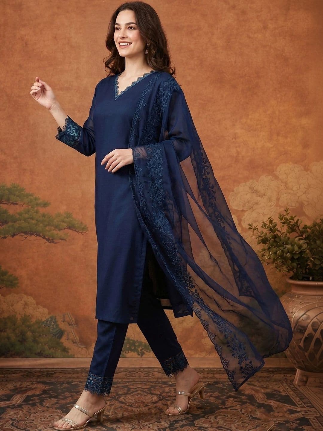 SAINOOR Women Ethnic Motifs Regular Thread Work Kurta with Trousers & With Dupatta thumbnail 7
