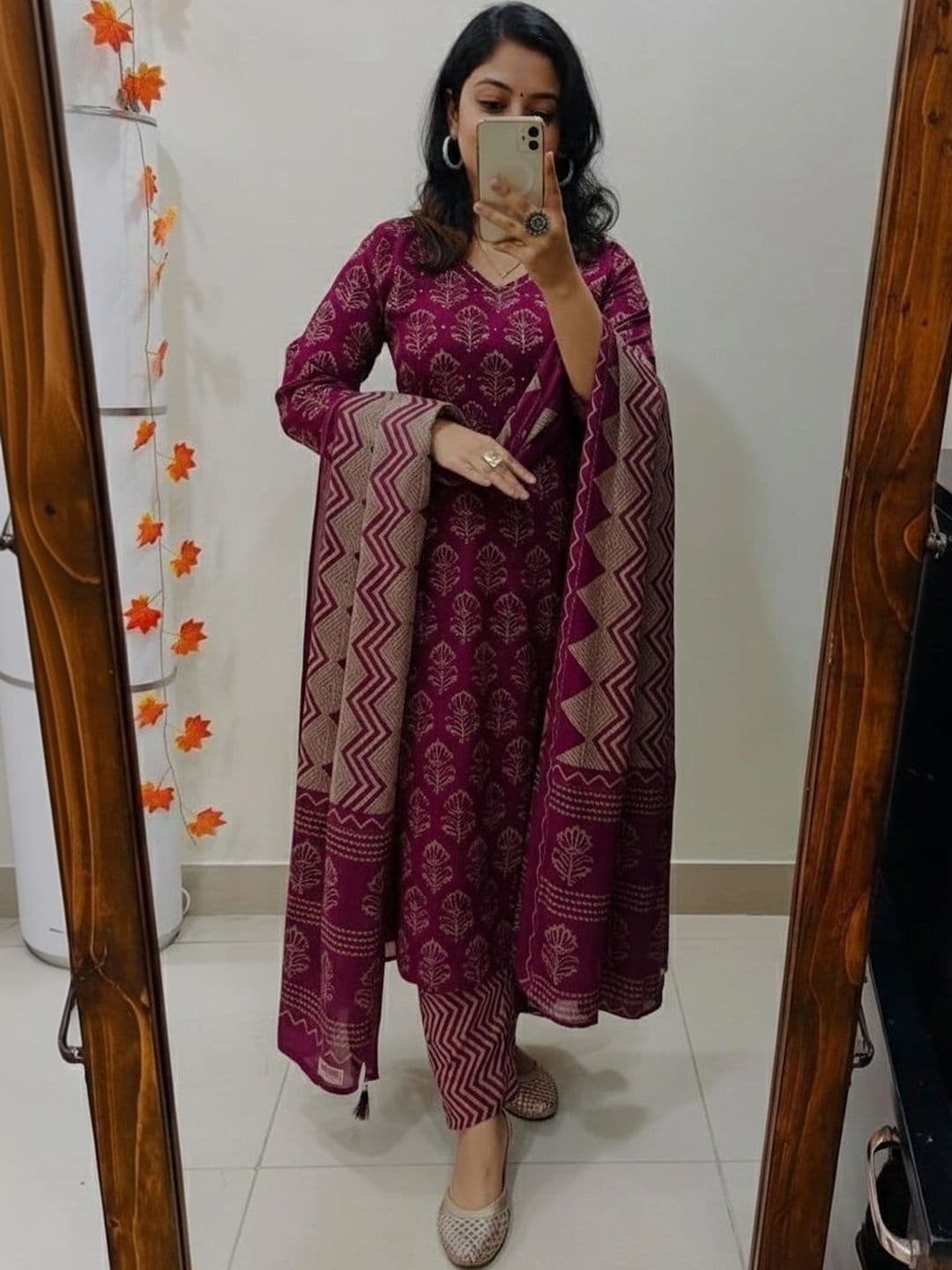 SRF KURTI HUB Women Ethnic Motifs Printed Regular Kurta with Trousers & With Dupatta - view 1