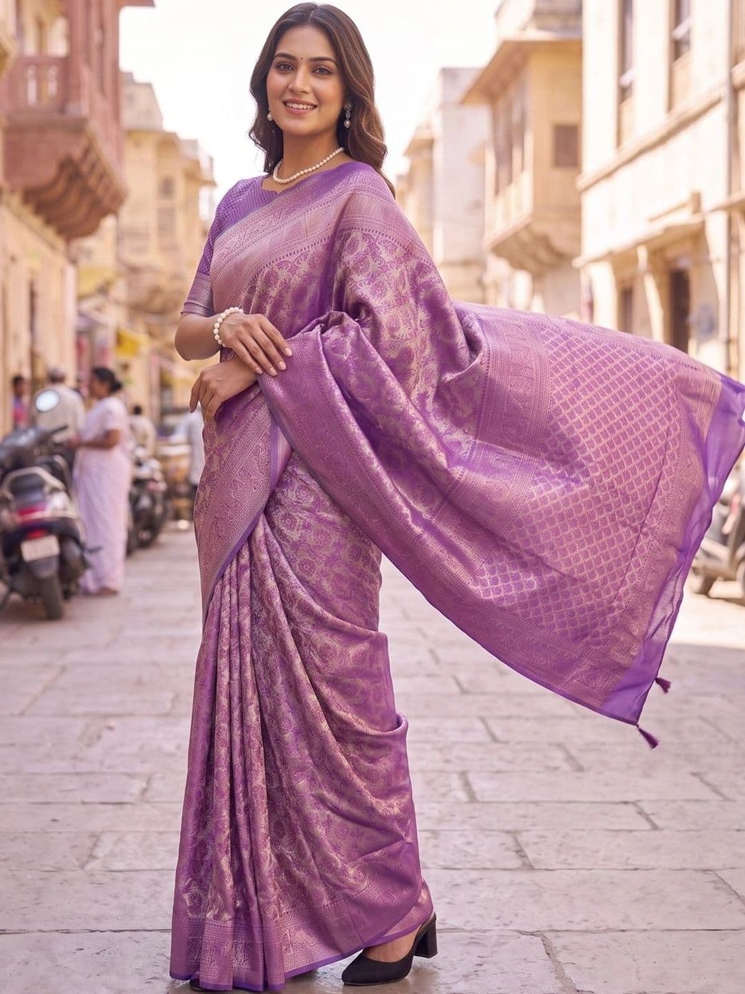 SOURAGYA Woven Design Zari Silk Blend Banarasi Saree thumbnail 5