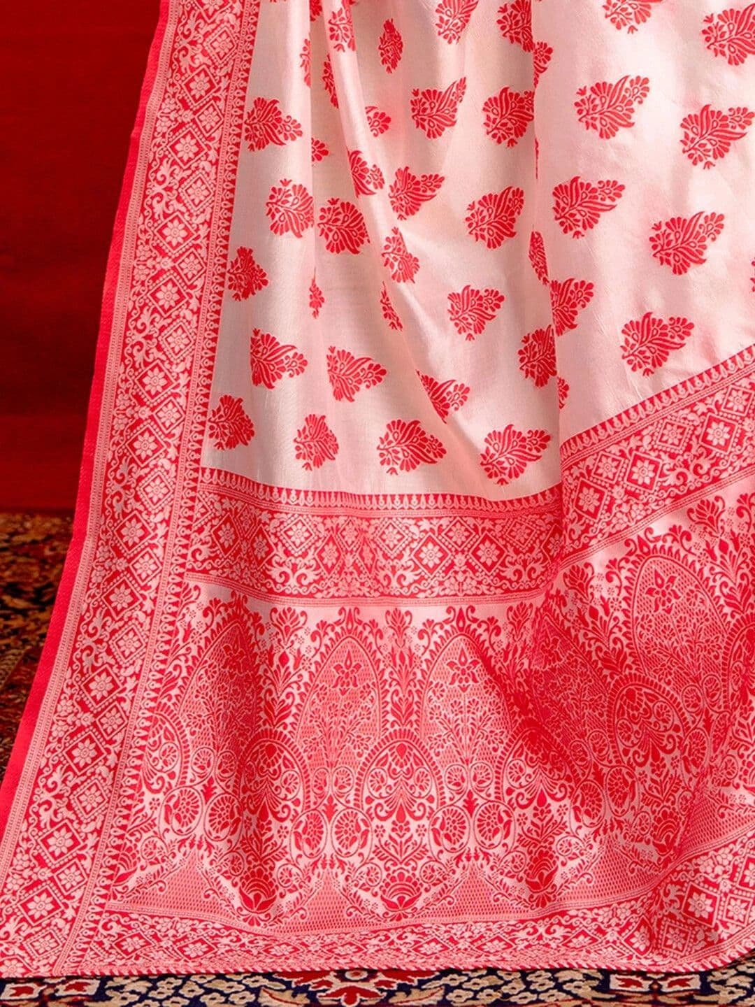 Satrani Woven Silk Baluchari Saree with Blouse Piece thumbnail 2