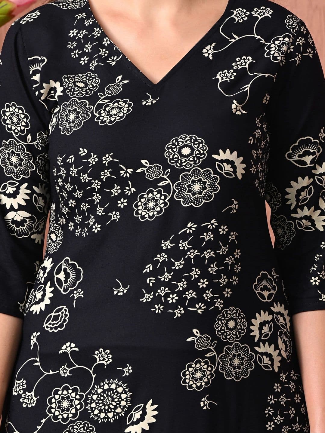 HERE&NOW Women Floral Printed Indie Florals Kurta thumbnail 3