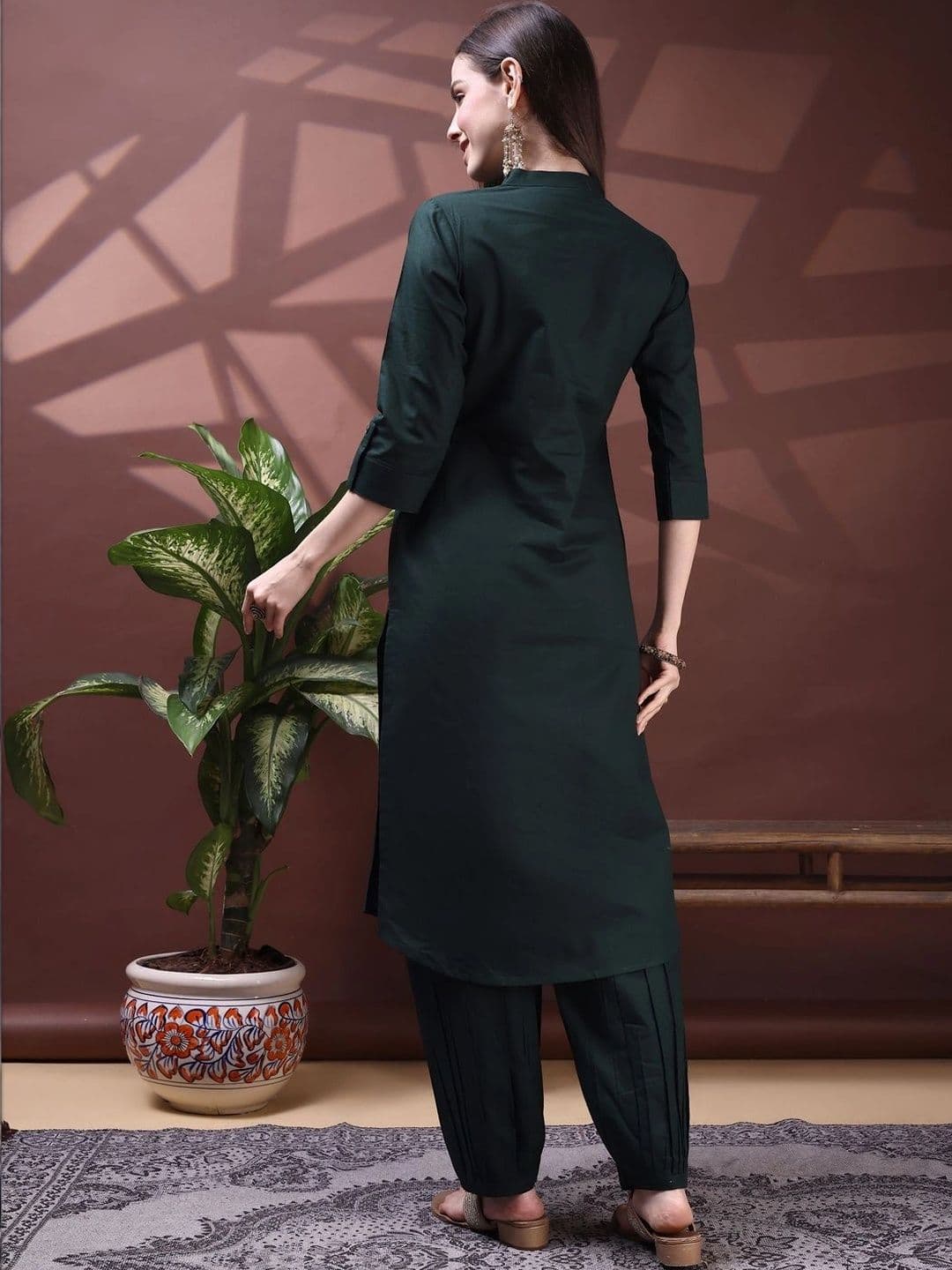 Berrylicious Women Regular Pure Cotton Kurta with Trousers thumbnail 3
