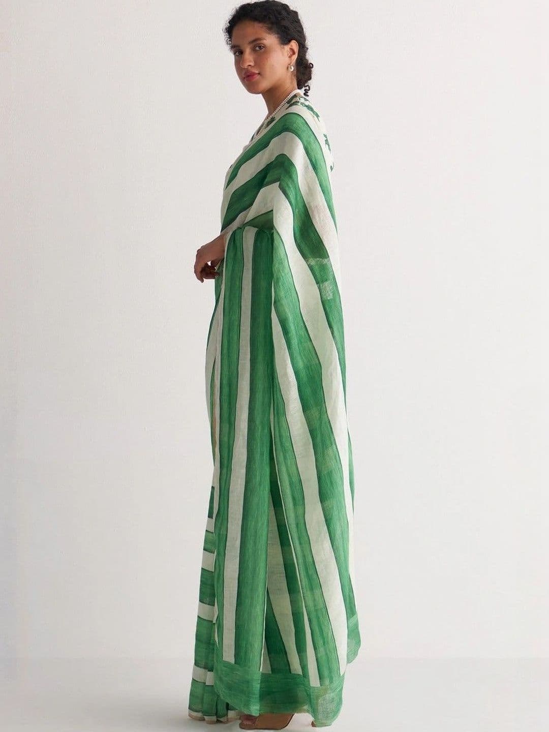 Swaraas Striped Pure Linen Saree thumbnail 6