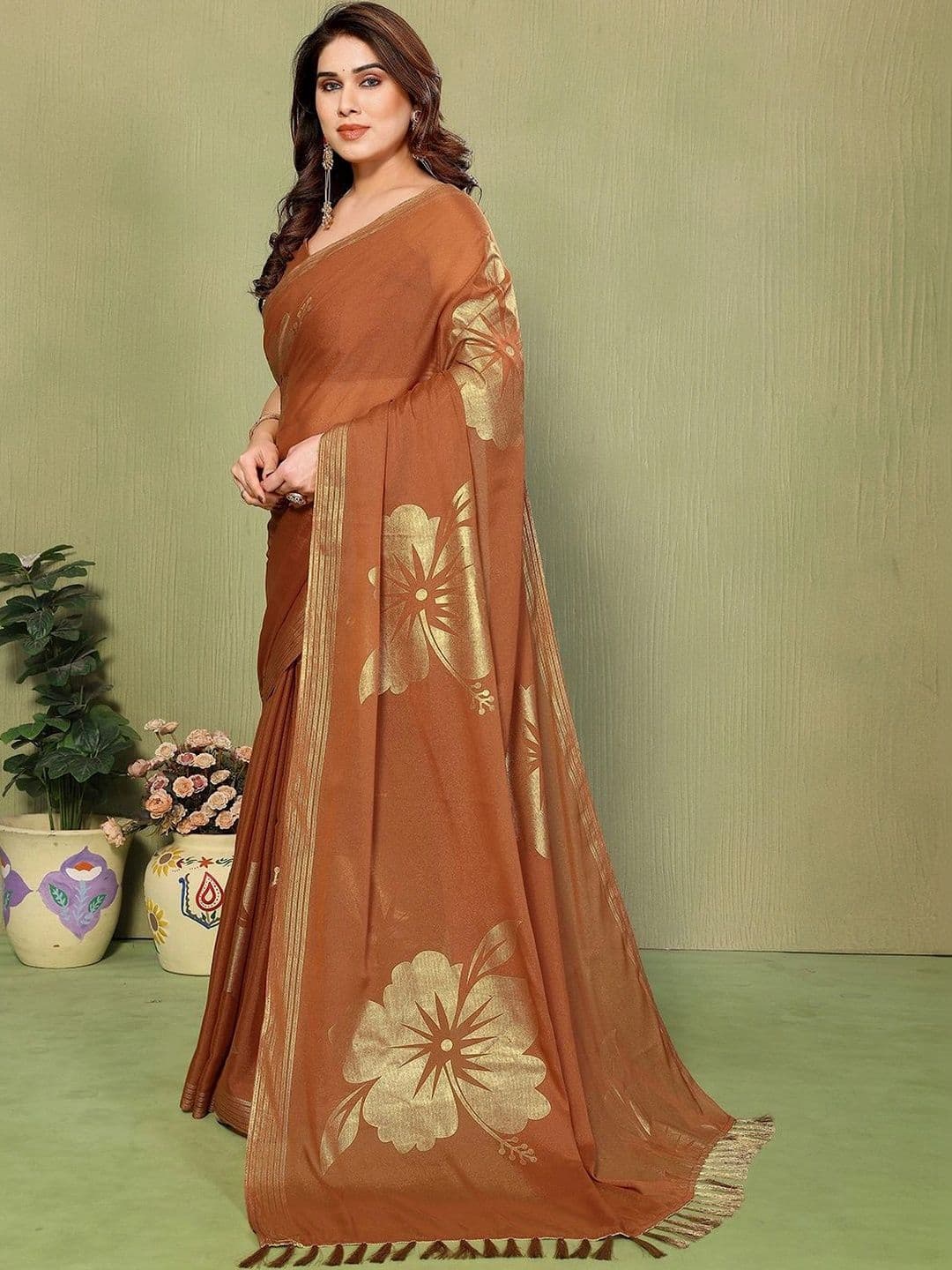 Urban Pallu Floral Zari Pure Georgette Designer Saree thumbnail 6