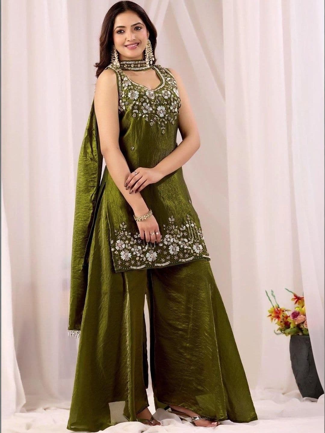 Bouncer Berry Women Ethnic Motifs Embroidered Regular Thread Work Pure Silk Kurta with Sharara & With Dupatta thumbnail 2