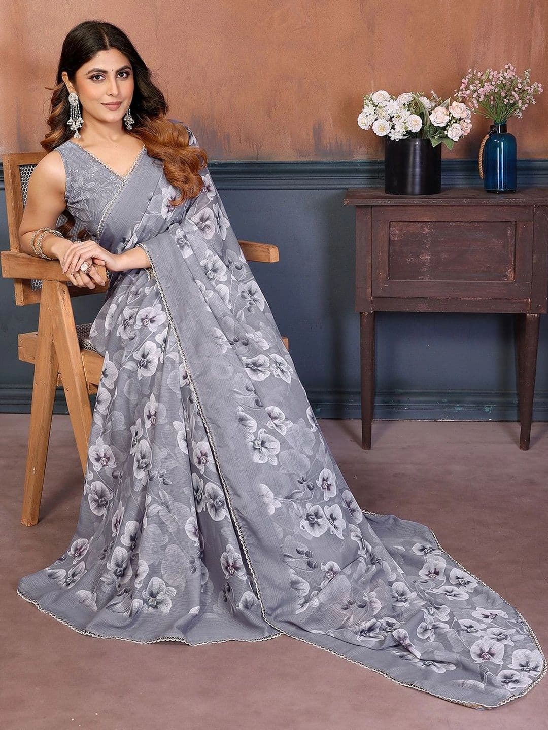 Urban Pallu Floral Pure Chiffon Designer Saree thumbnail 2
