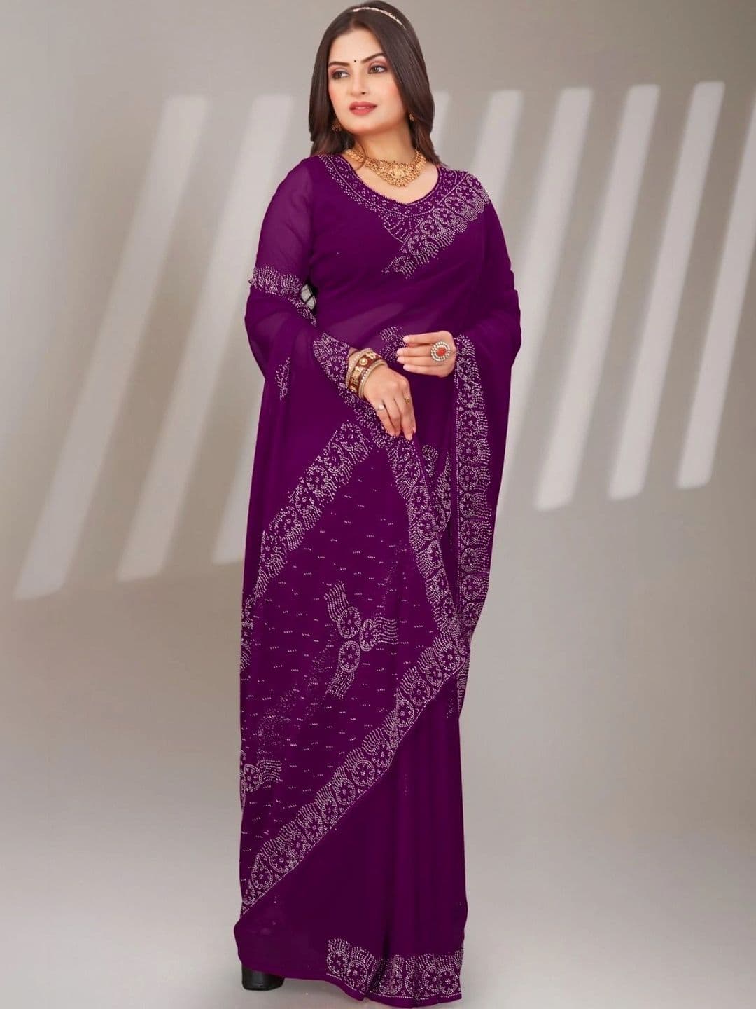 Fashion Mantra Embroidered Poly Chiffon Saree thumbnail 5