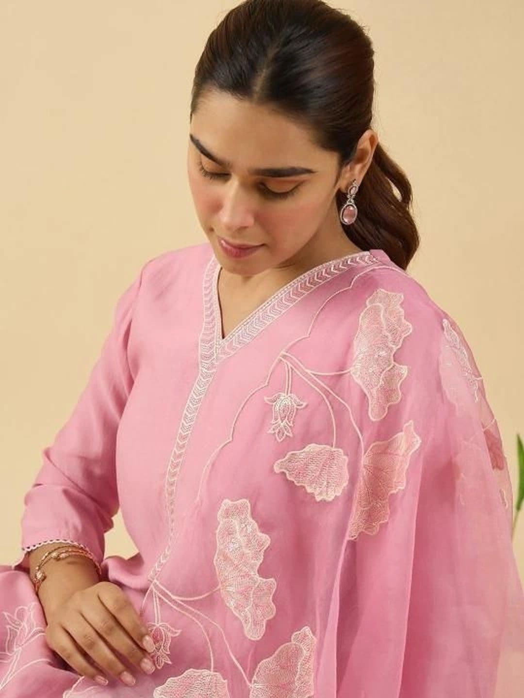 ZOEMIRA Women Floral Embroidered Regular Thread Work Kurta with Trousers & With Dupatta thumbnail 6