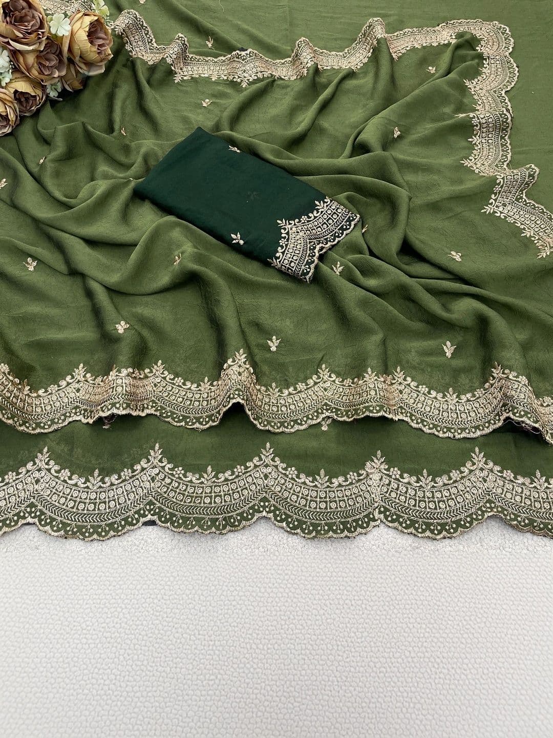 Vastra Drape Ethnic Motifs Embroidered Poly Georgette Saree thumbnail 4