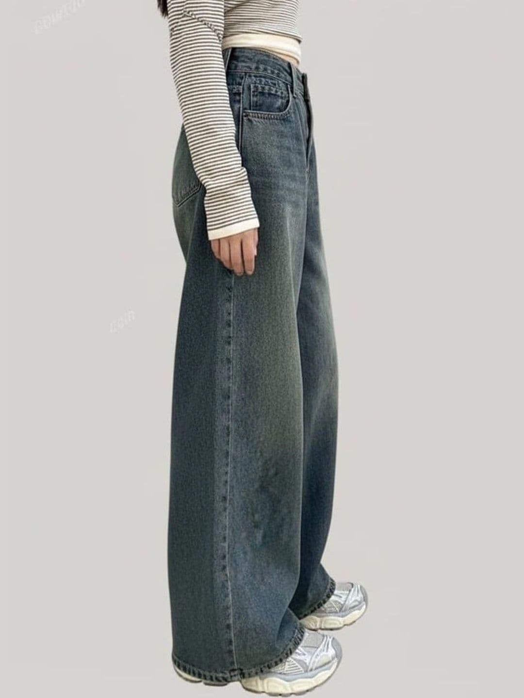 ESLITA Women High-Rise Low Distress Light Fade Jeans thumbnail 4