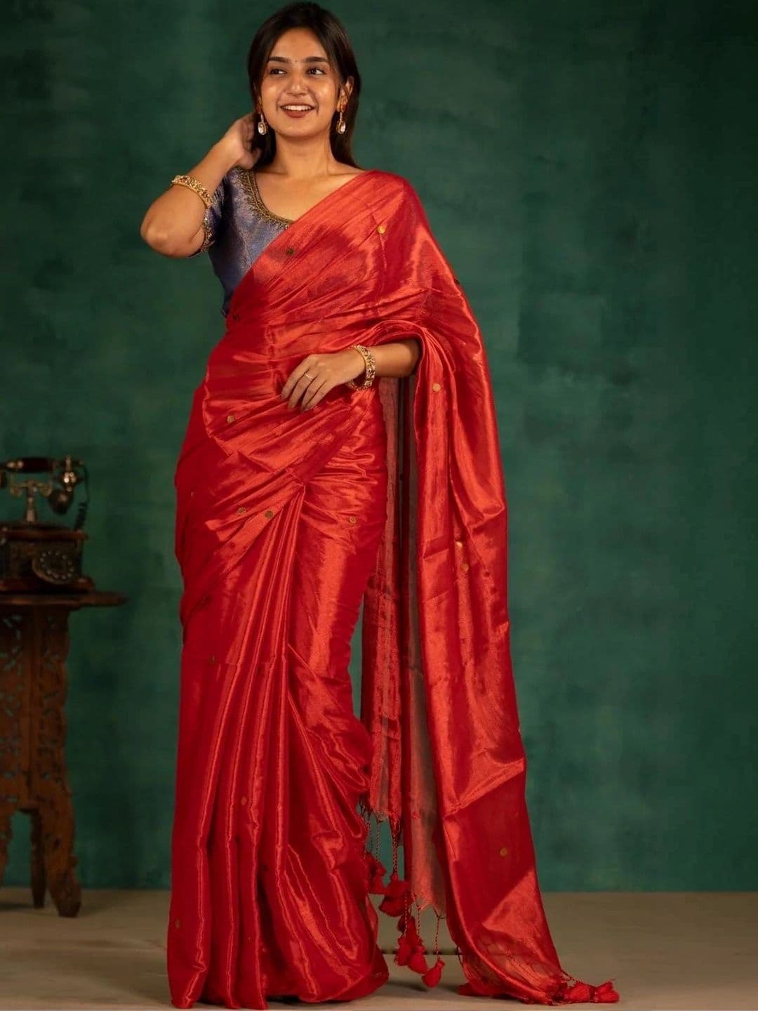 Sangria Sequinned Tissue Chanderi Saree thumbnail 6
