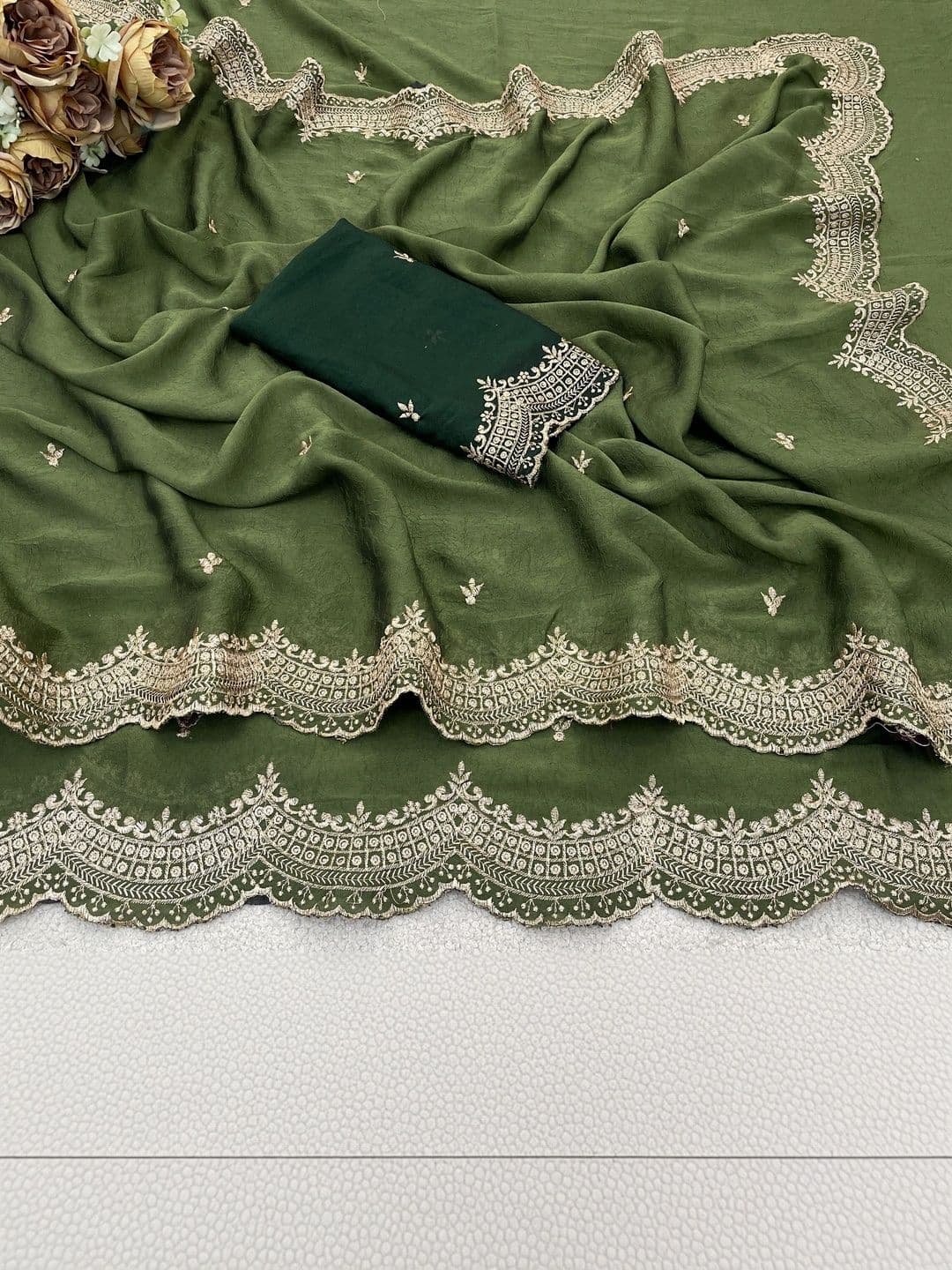 Vastra Drape Ethnic Motifs Embroidered Poly Georgette Saree thumbnail 4