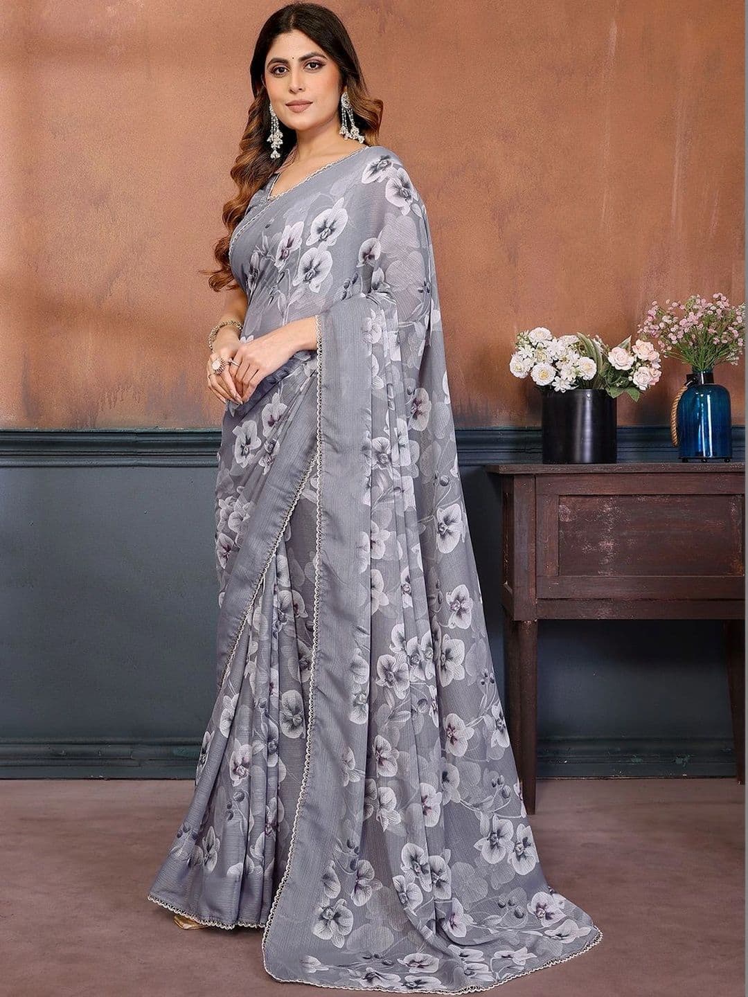 Urban Pallu Floral Pure Chiffon Designer Saree thumbnail 5