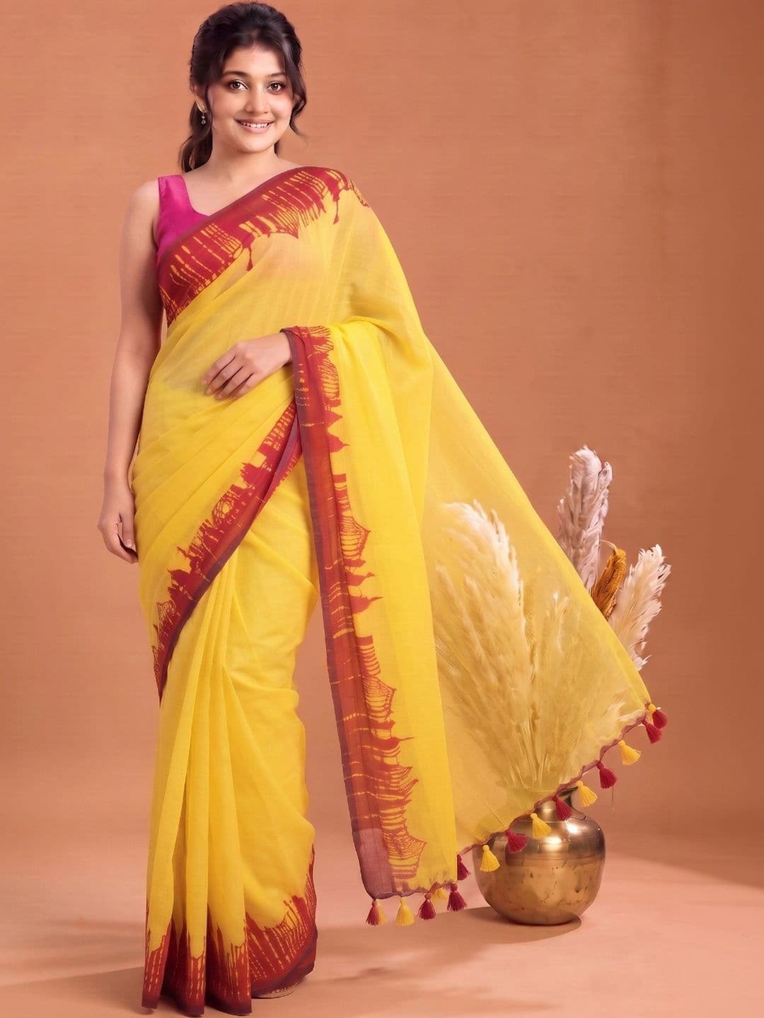 Mitera Embroidered Pure Cotton Saree thumbnail 3
