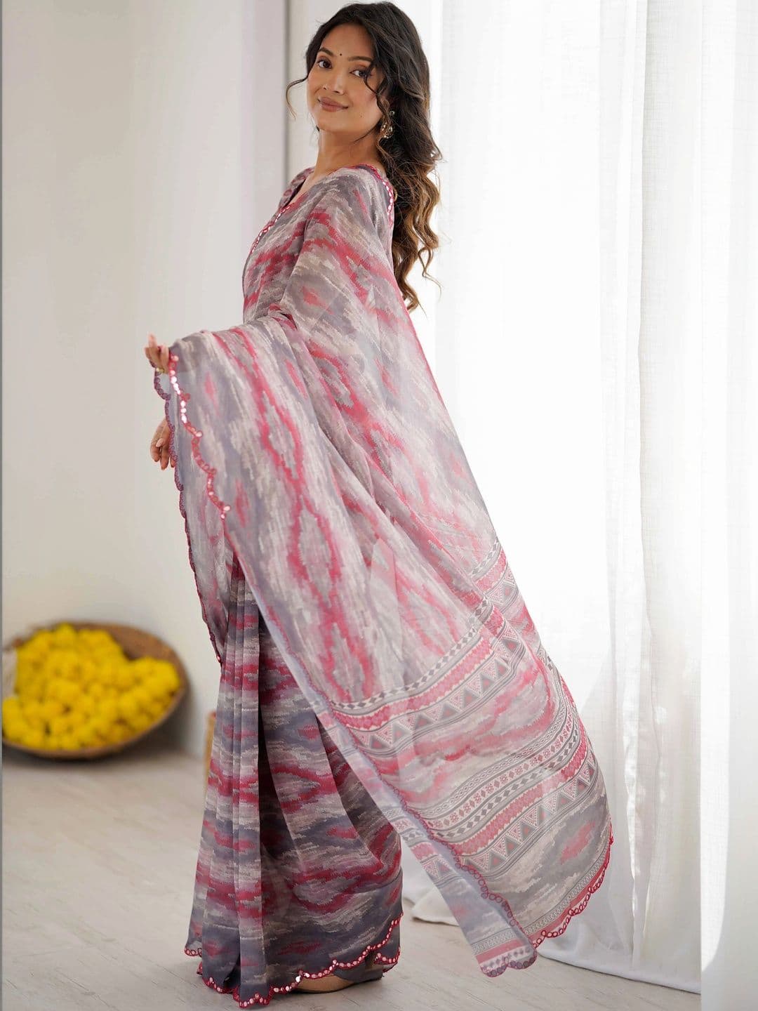 Mitera Pure Georgette Saree thumbnail 5