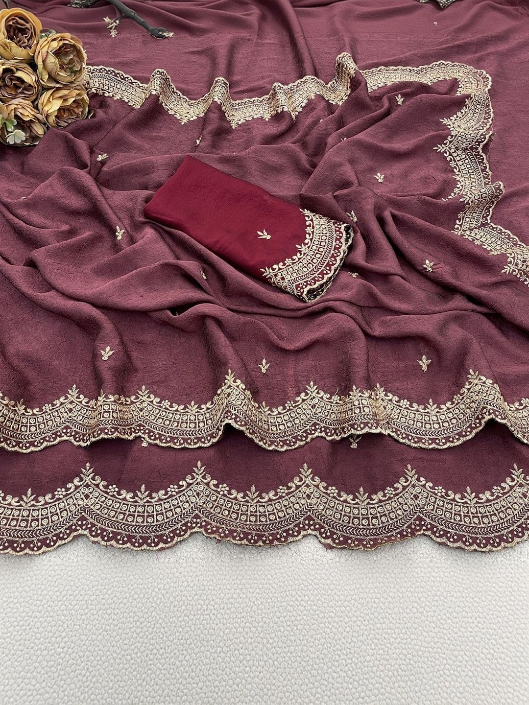 LabelVASTRA Ethnic Motifs Embroidered Poly Georgette Saree thumbnail 2