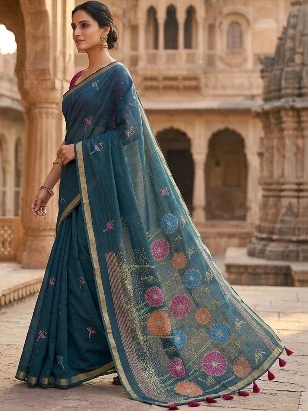 Textile Mantra Floral Linen Blend Saree thumbnail 4