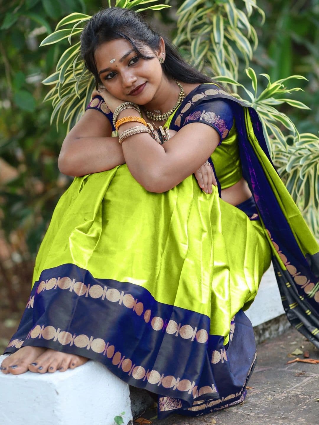KALINI Woven Design Zari Designer Gadwal Saree thumbnail 2