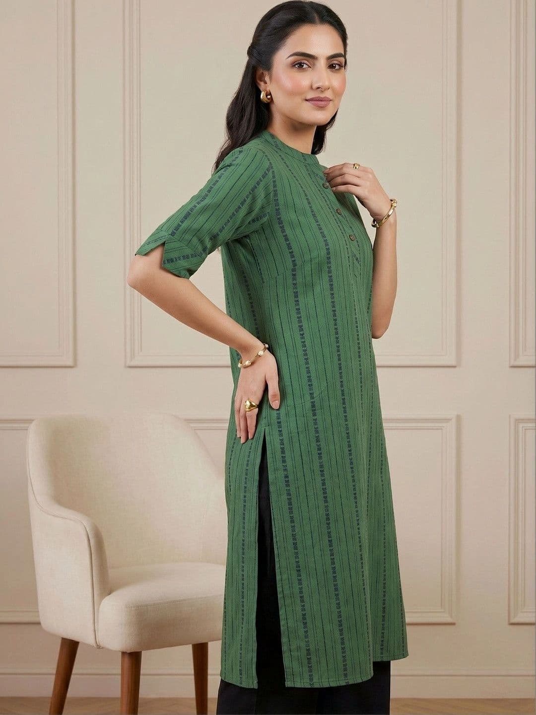 Anouk Women Striped Handloom Kurta thumbnail 3