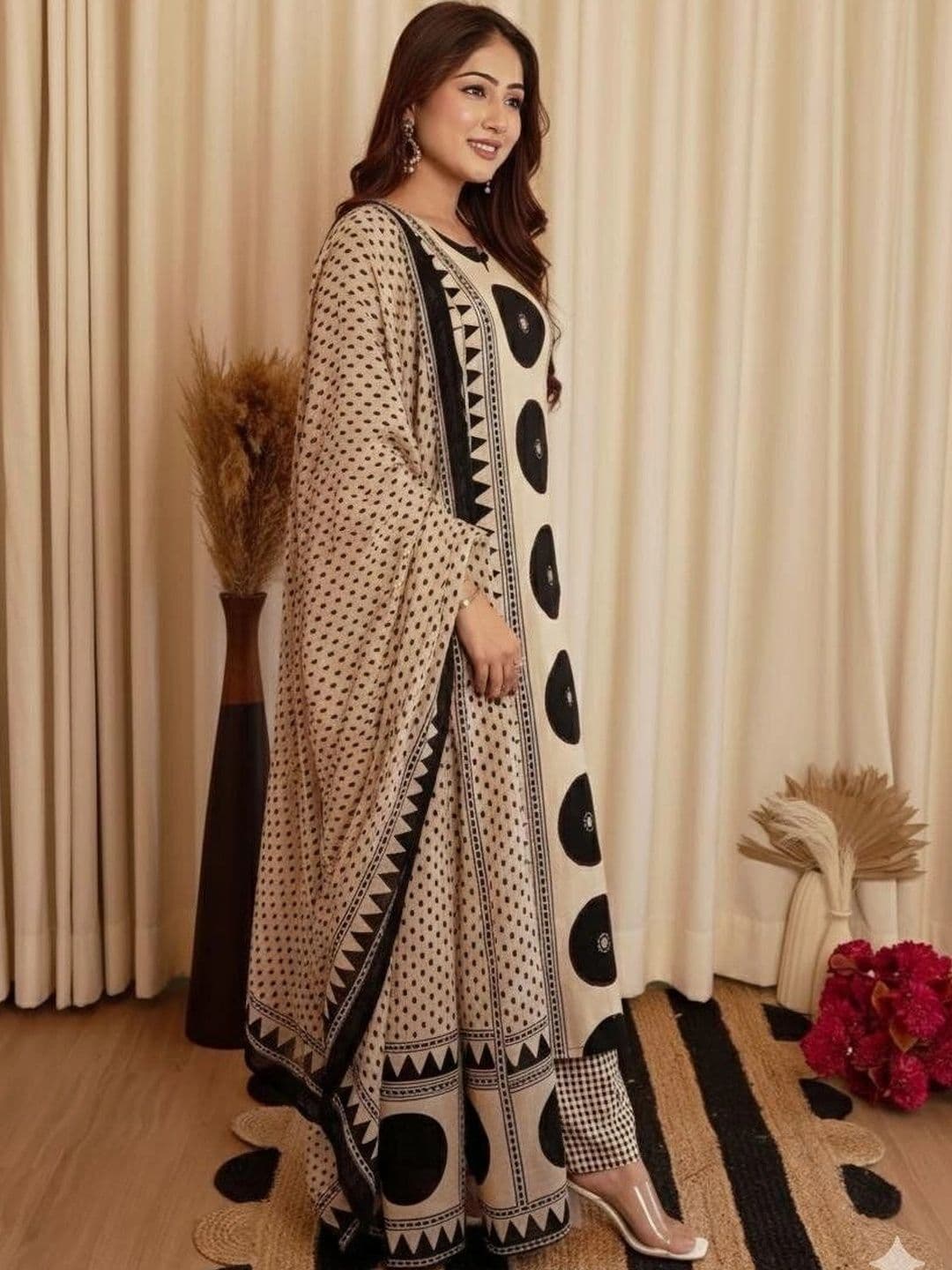 VASTRAPEDIA Women Ethnic Motifs Printed Regular Pure Cotton Kurta with Trousers & With Dupatta thumbnail 2
